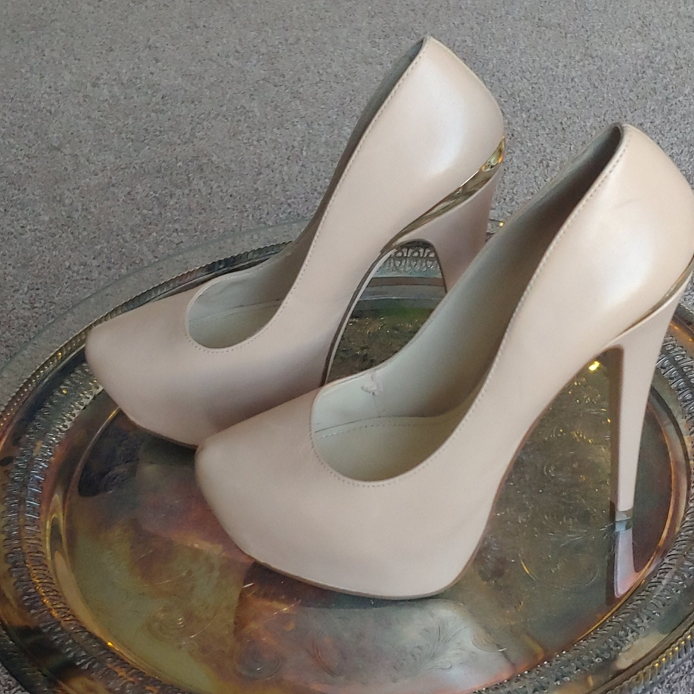 Aldo Nude Platform Heels sz7